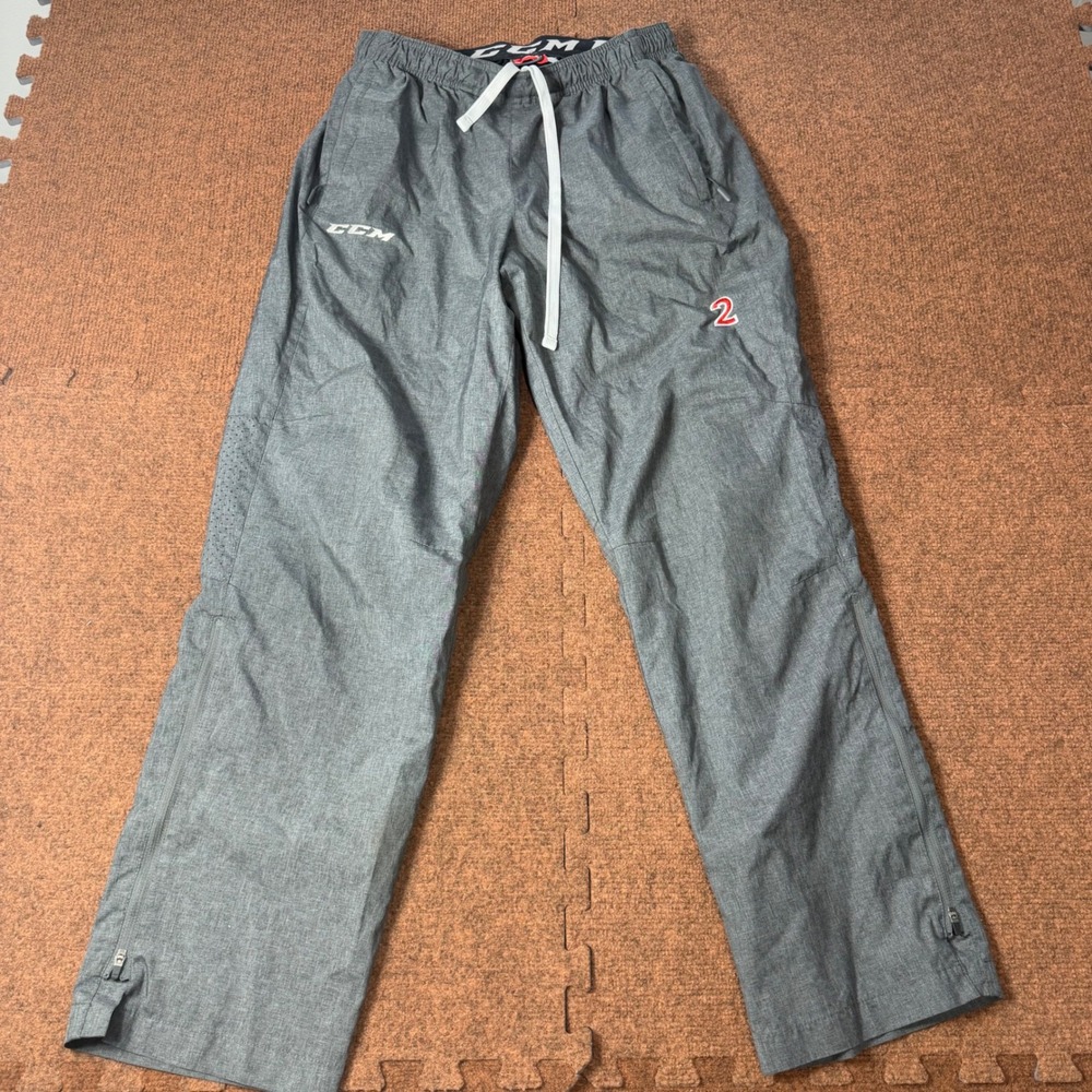CCM Mens Gray Hockey Warm Up Pants Size Medium Zipper Pockets Ankle Zips 1548